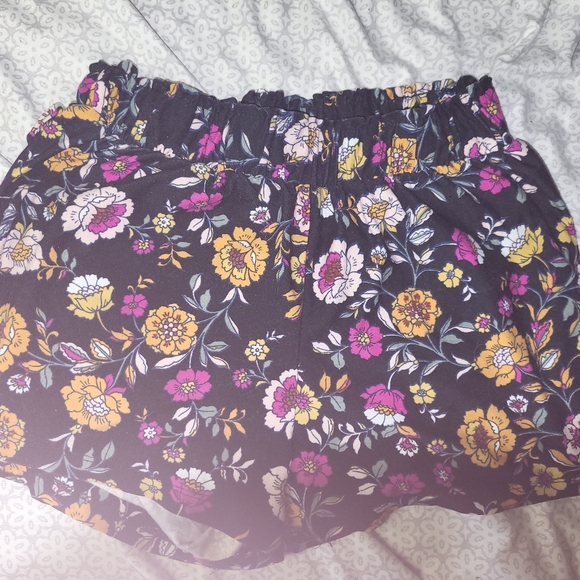 Womens No comment flowy floral shorts - Picture 4 of 6